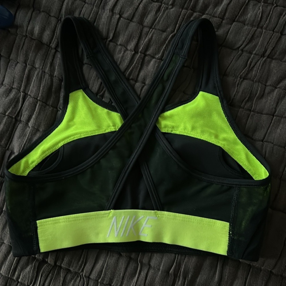 Nike Dri-fit Black/Volt Sports Bra with Cutout - S - Picture 5 of 7